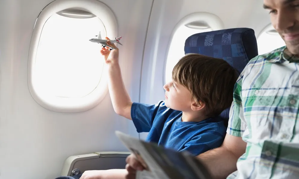 Vliegen-met-kinderen.jpg