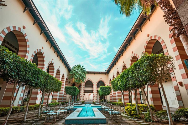 Hotel SUNRISE Marina Resort