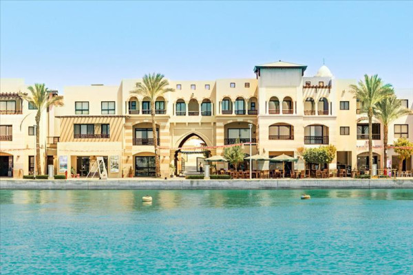 Hotel SUNRISE Marina Resort