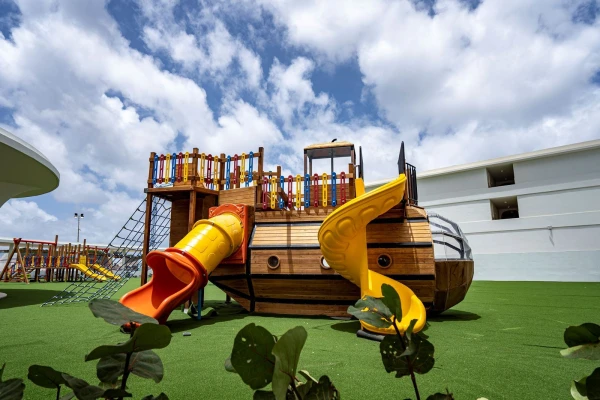 Mangrove Beach Resort 