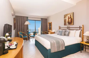 Marina Hotel Corinthia Beach Resort