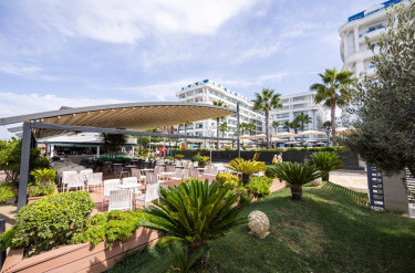 Grand Blue Fafa Resort 