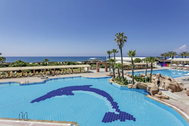 Maritim Pine Beach Resort