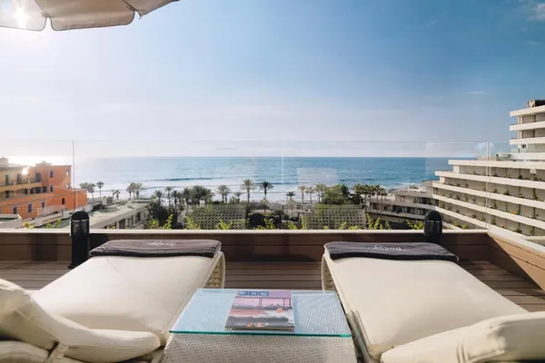 Hotel H10 Conquistador