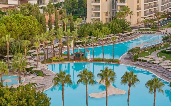 Barut Lara Resort Spa & Suites in Lara - Turkije