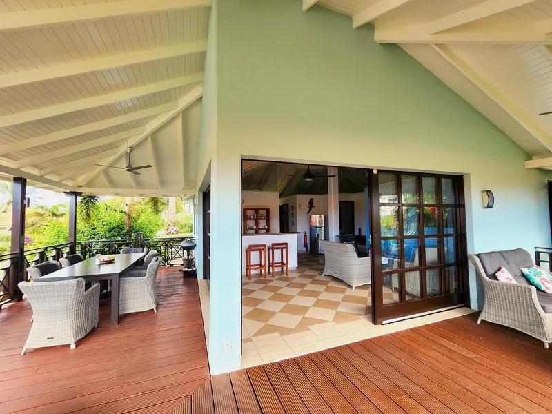 The Blue Bay Beach Villa - master bedroom, slaapkamer 1